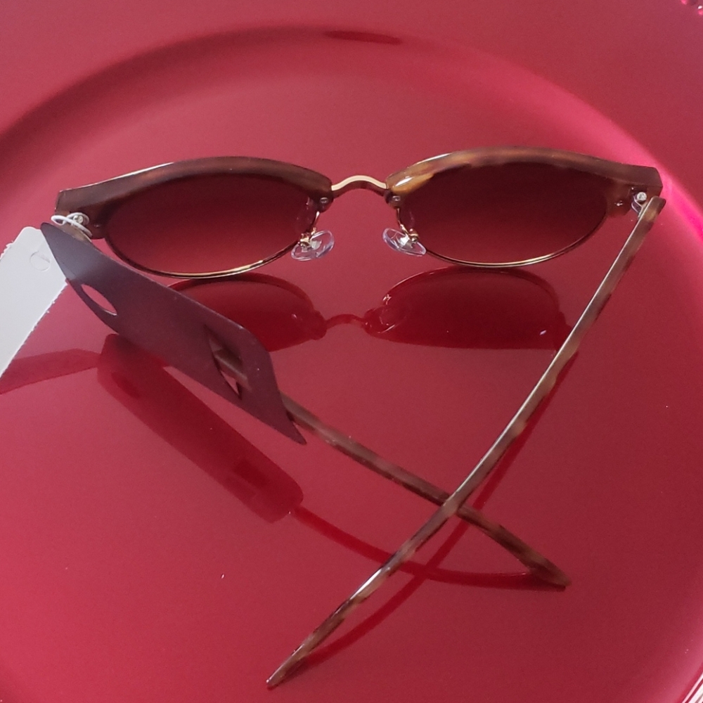 Special BOGO50% off NYC sunglasses 🕶 - Picture 4 of 9